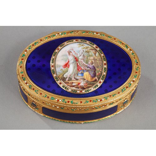 Exceptional enamelled gold box